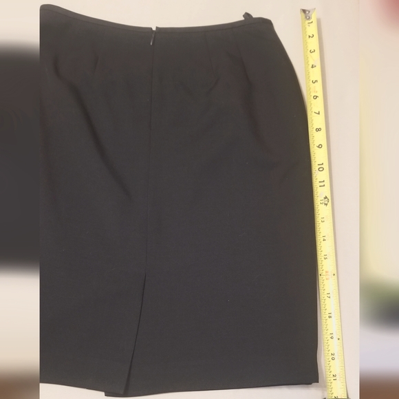 *$10 SALE* Kasper Navy Blue Skirt Size 2P - Picture 4 of 4